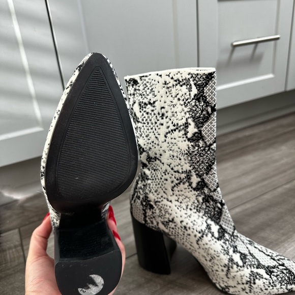 Steve Madden boots - Picture 3 of 3